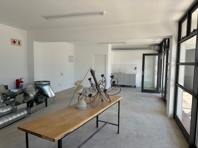 To Let commercial Property for Rent in Maitland Western Cape